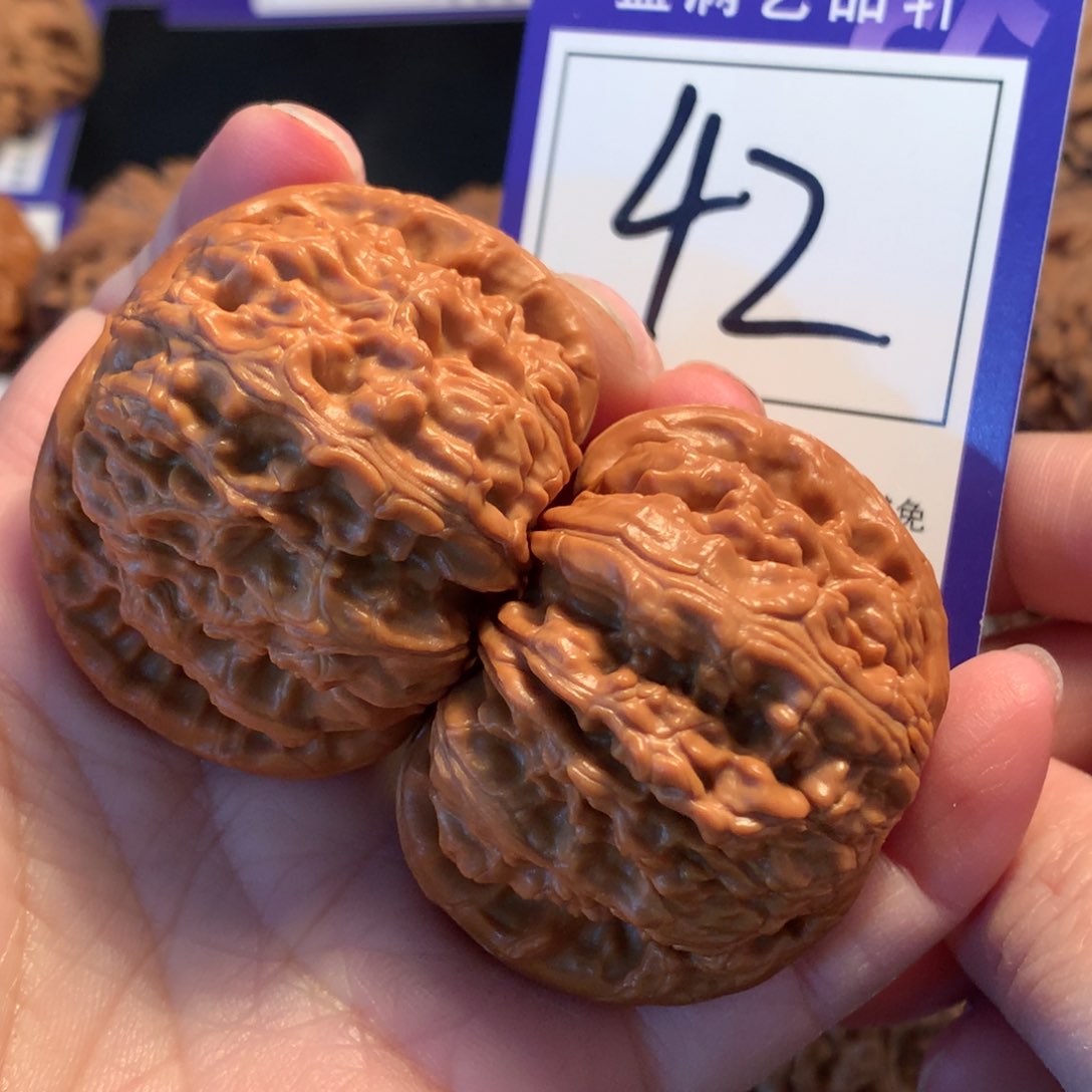 文玩核桃吊坠42白狮子4.7