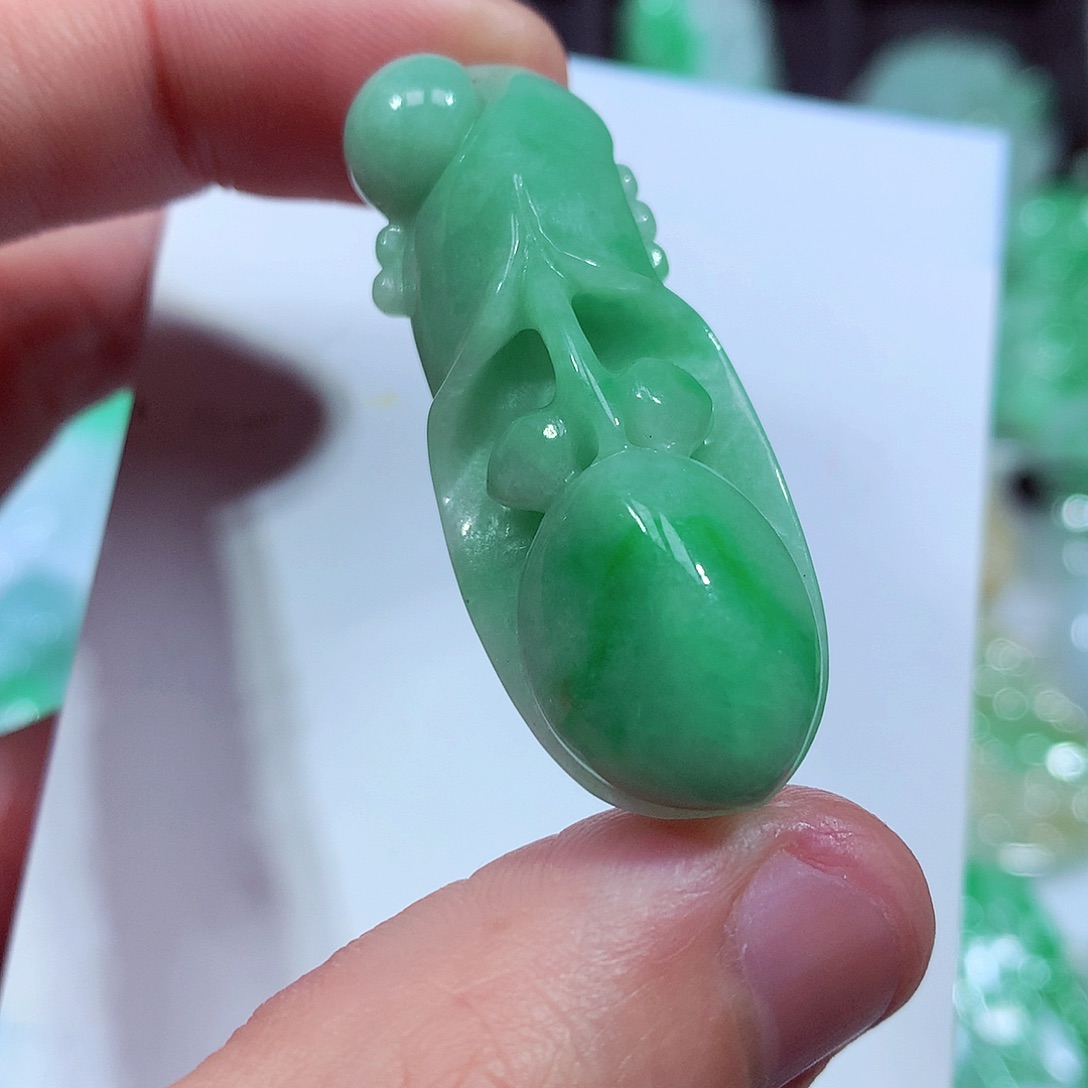 翡翠颈饰未镶嵌缅甸翡翠