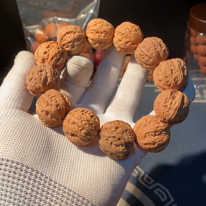 文玩核桃手串……51