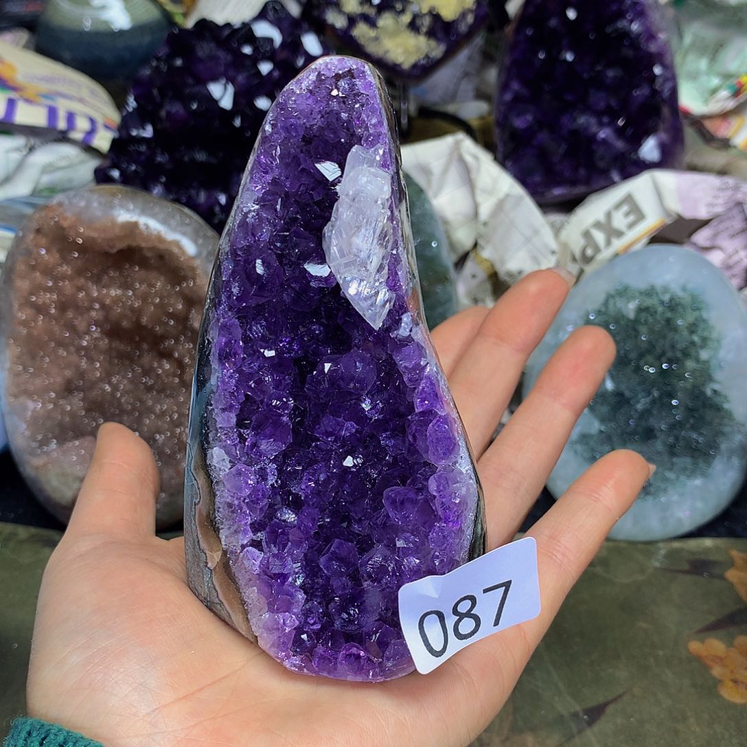 紫晶大型摆件（非配饰）未镶嵌