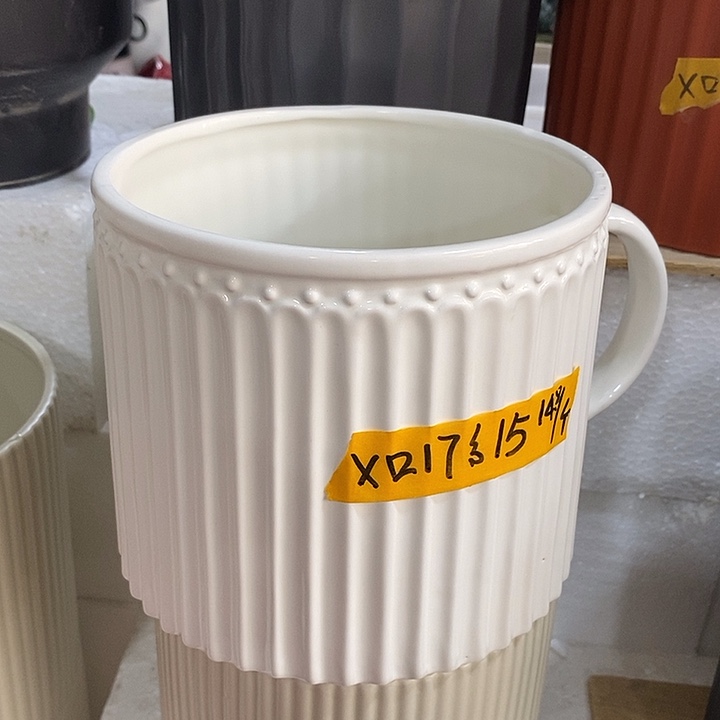 陶摆件陶盆有孔 瑕疵针孔漏釉介意勿拍外口 17外高15