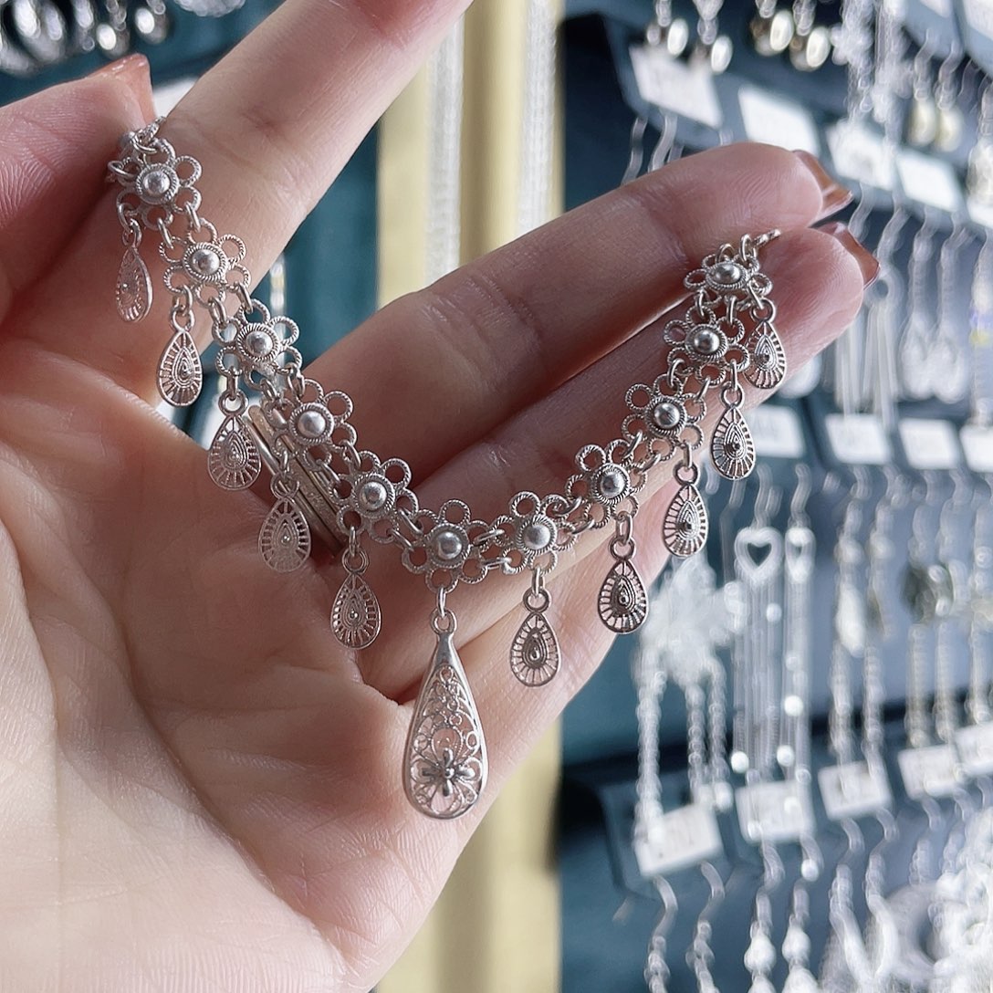 足银佰利银饰水滴项链