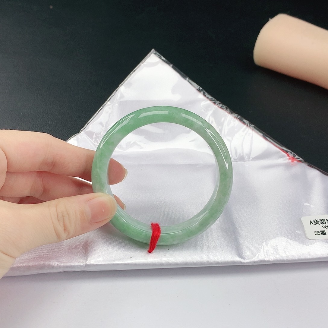 翡翠手镯未镶嵌翡翠191