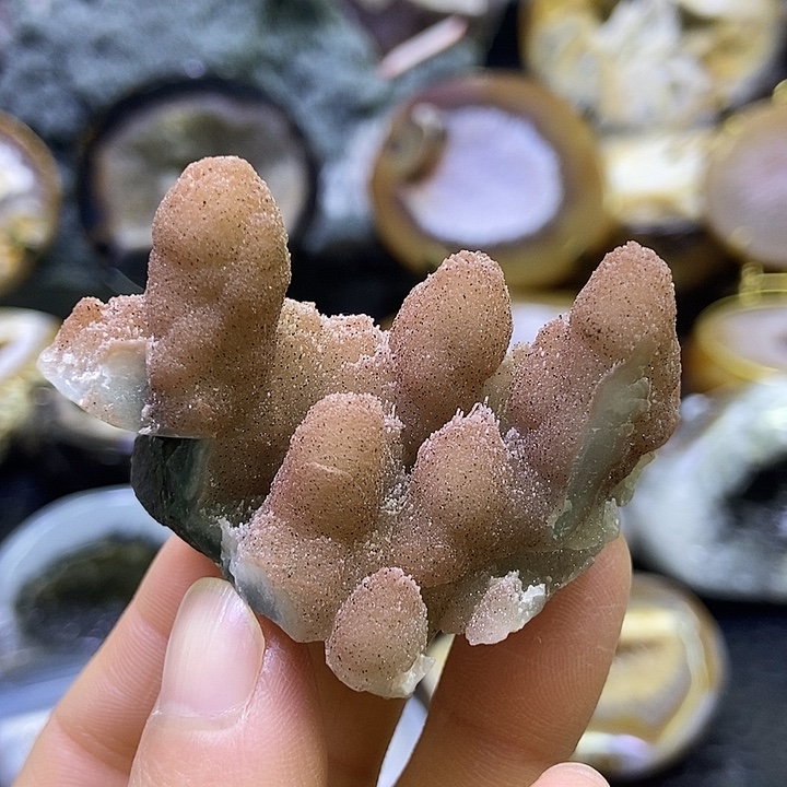 水晶未镶嵌珠宝半成品红软山