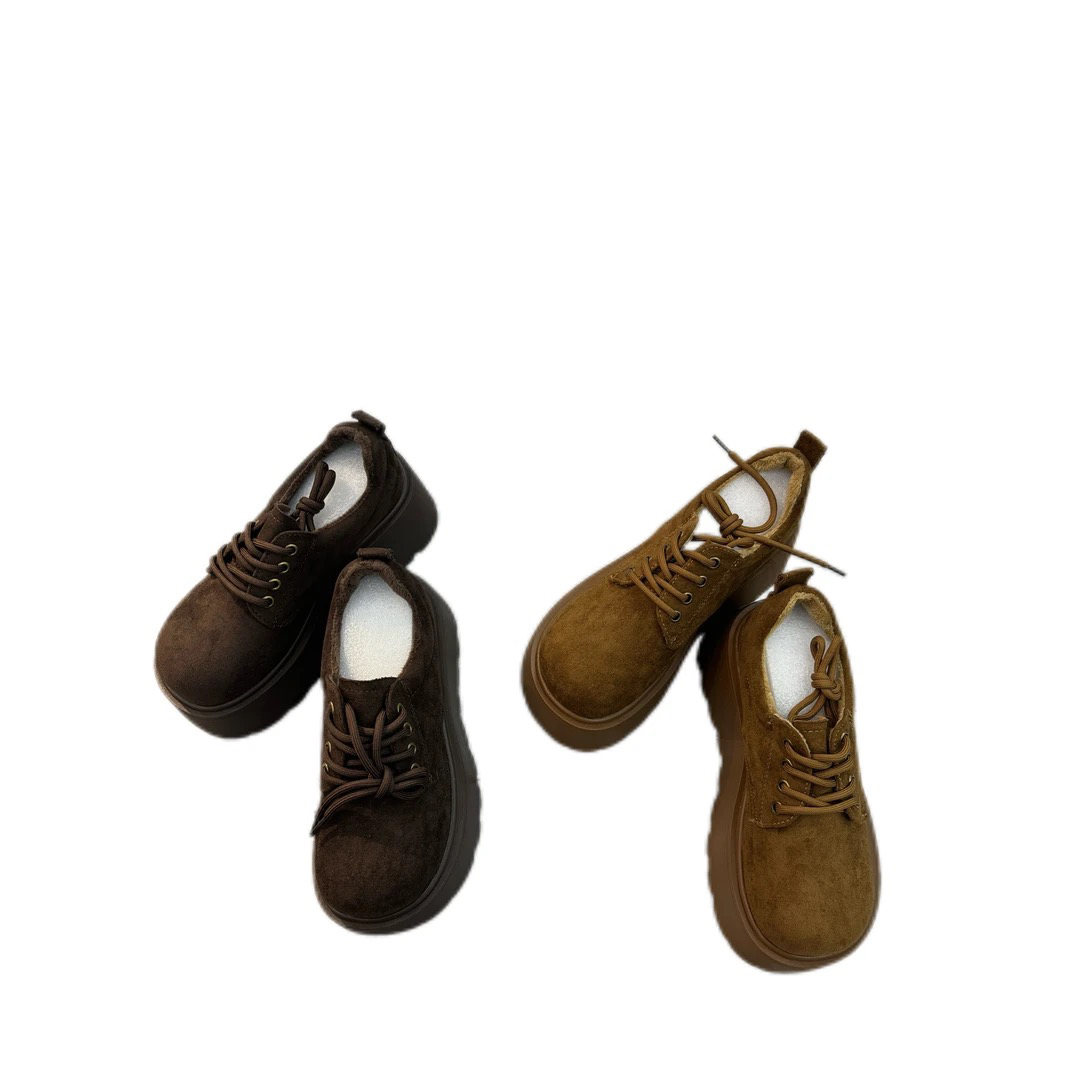 新款时尚休闲鞋8882