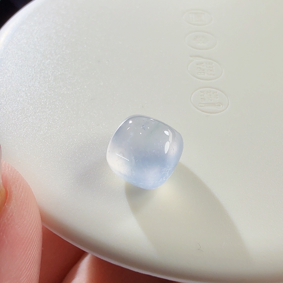 翡翠未镶嵌颈饰裸石