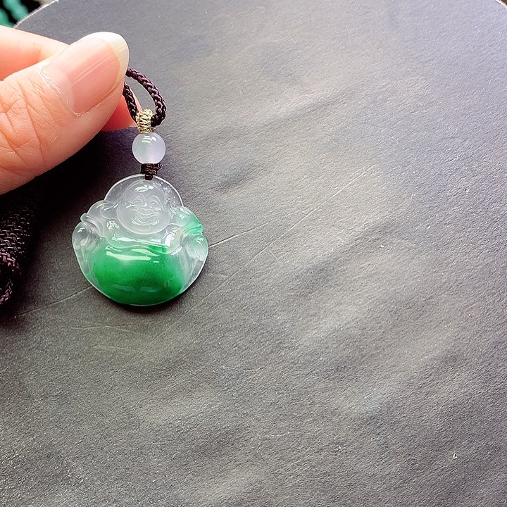 颈饰未镶嵌石英质玉