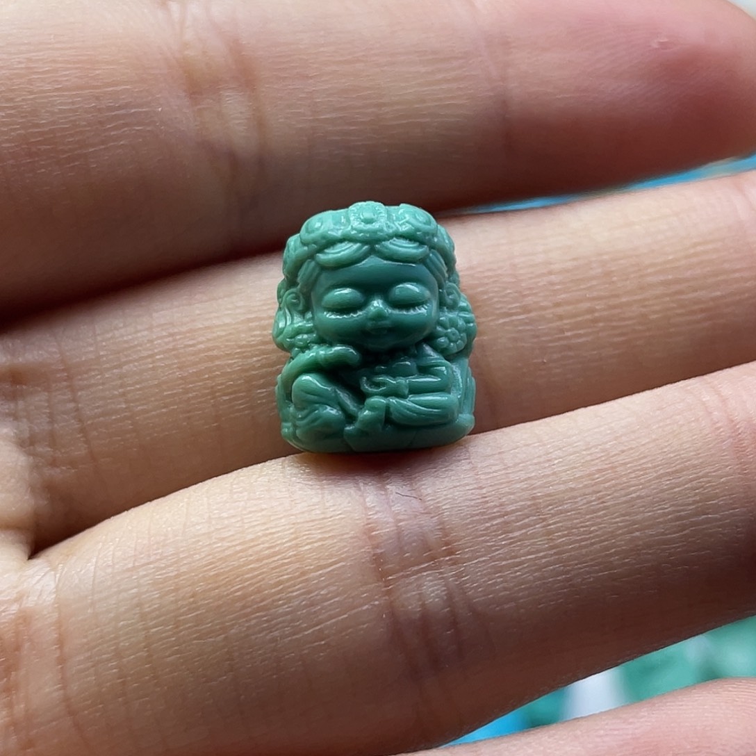 绿松石未镶嵌颈饰