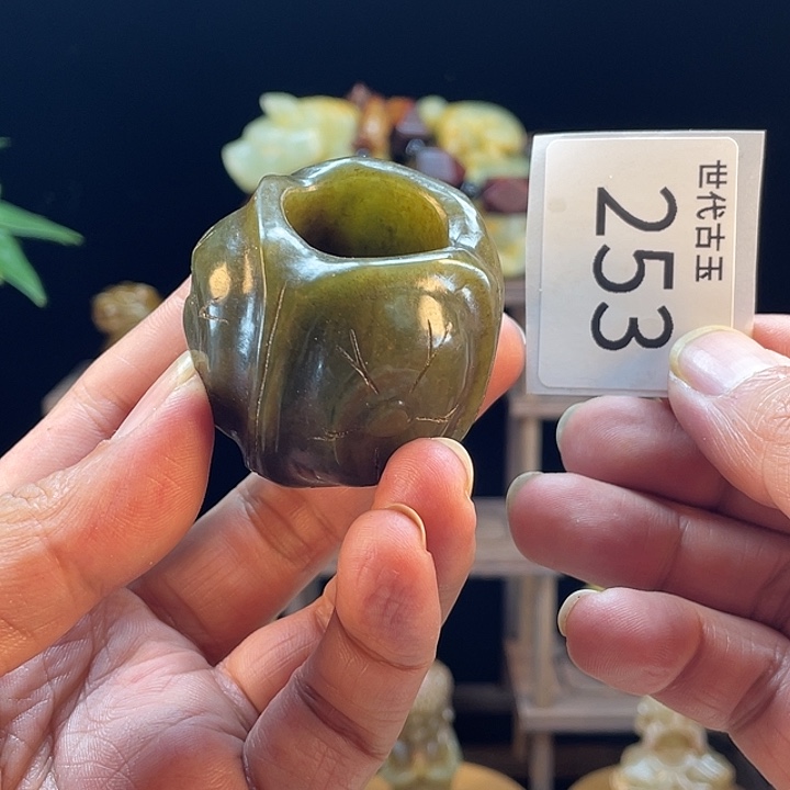 和田玉（糖玉）未镶嵌挂件