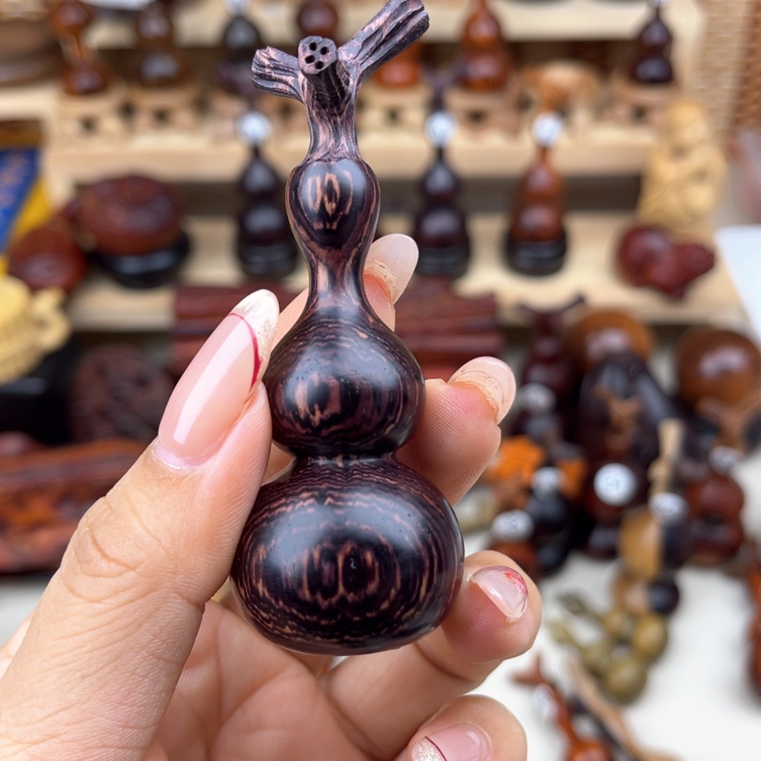 非洲紫檀（红花梨）汇**态塞州黄檀葫芦一个