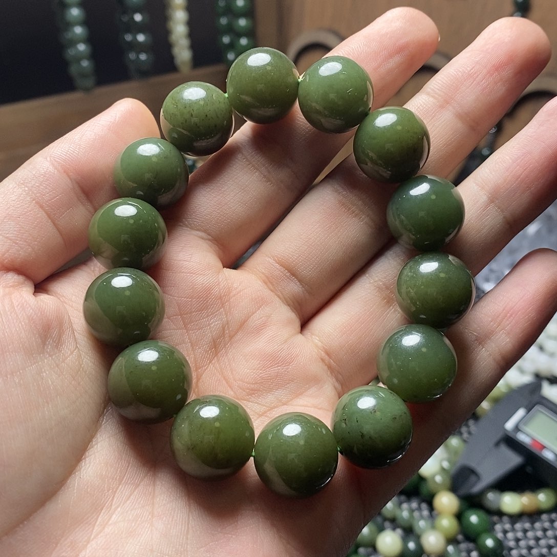 和田玉未镶嵌手串