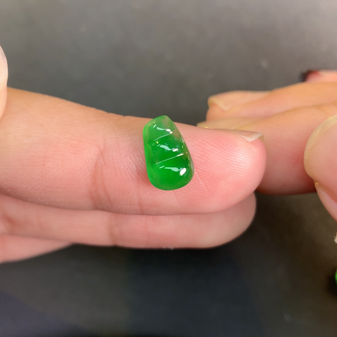 心***翡翠裸石10.06-6.4-2.53