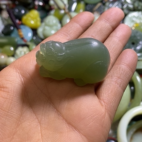 岫玉颈饰未镶嵌挂件