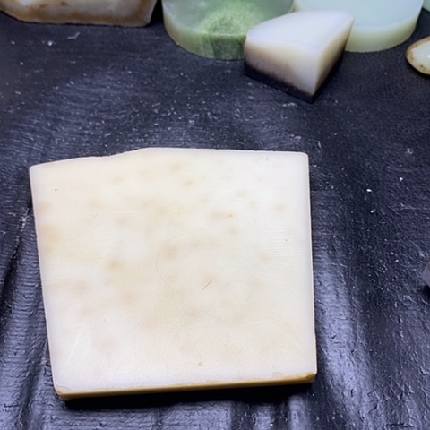 未镶嵌和田玉摆件