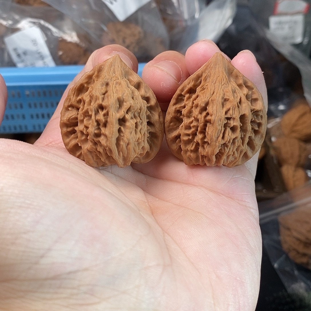 1文玩核桃昊天冠35-298