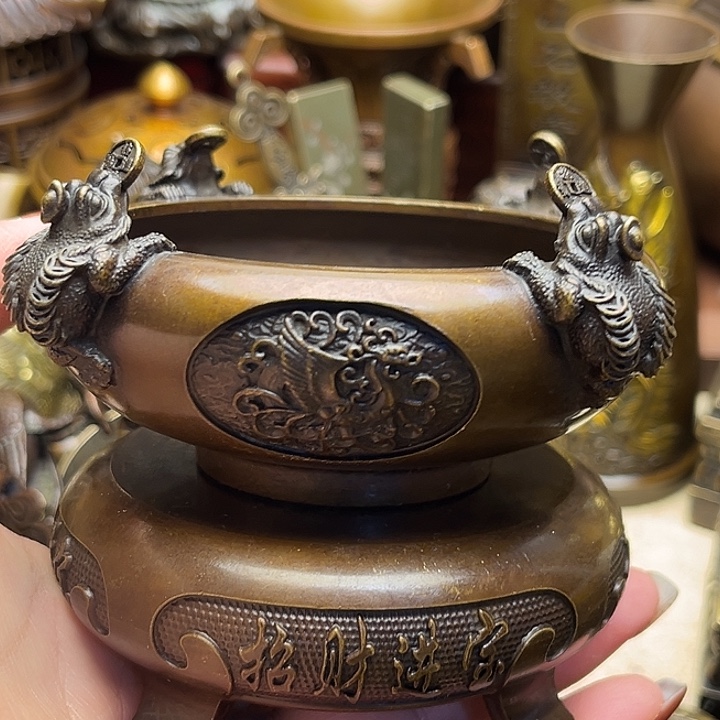 精美铜器点击下单