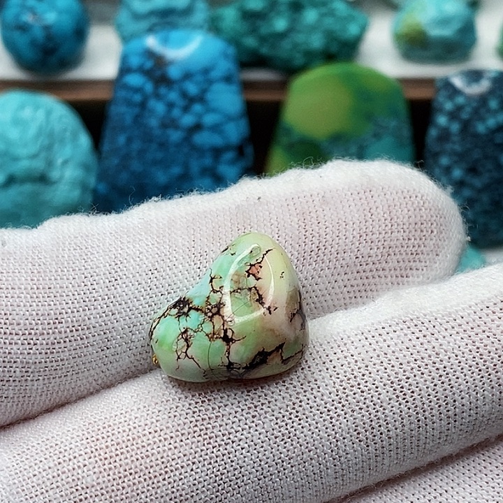 绿松石未镶嵌天然原矿 地大质检