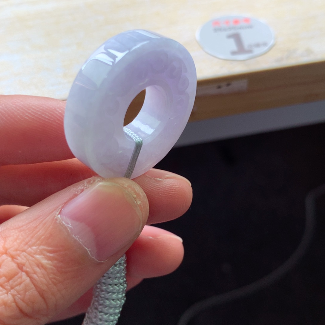 翡翠颈饰未镶嵌吊坠