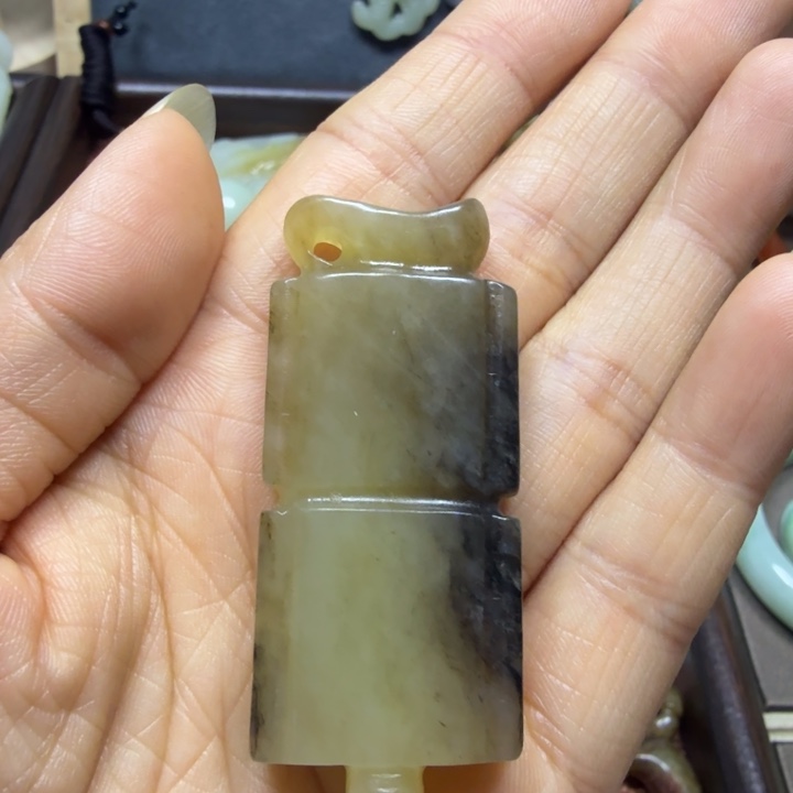 随***！和田玉未镶嵌手链