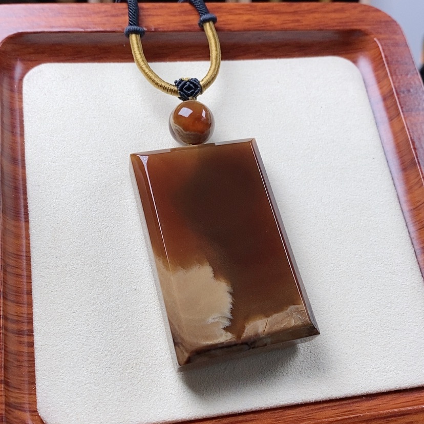 【闪购商品】琥珀（根珀）颈饰未镶嵌根珀溶洞无事牌