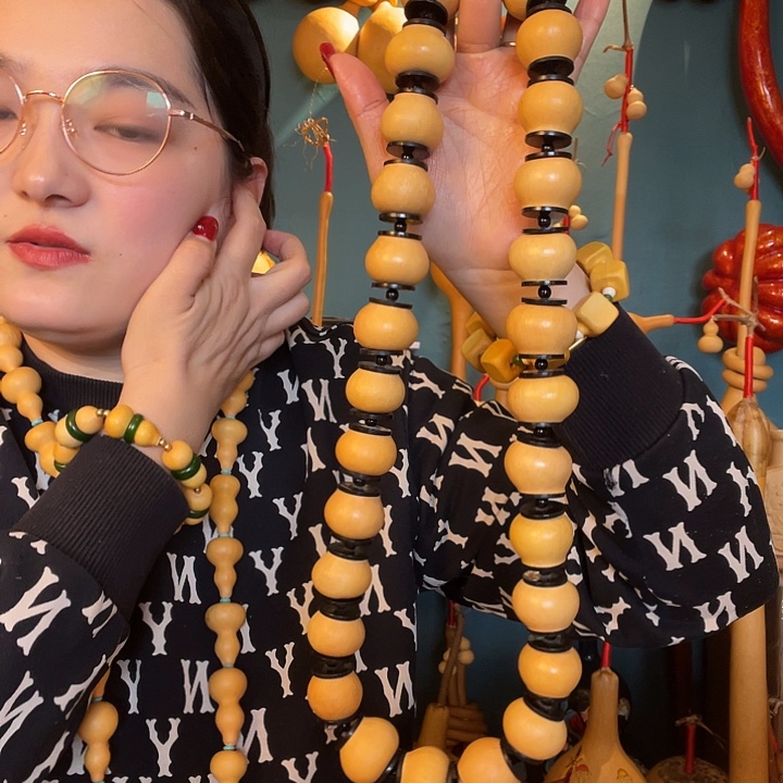 汾***贝大叶紫檀（黑酸枝木类）