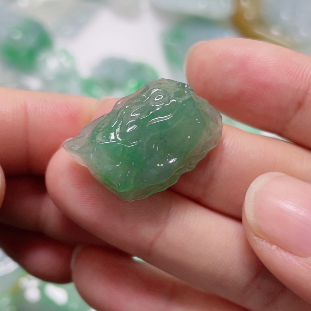 定制翡翠未镶嵌包工