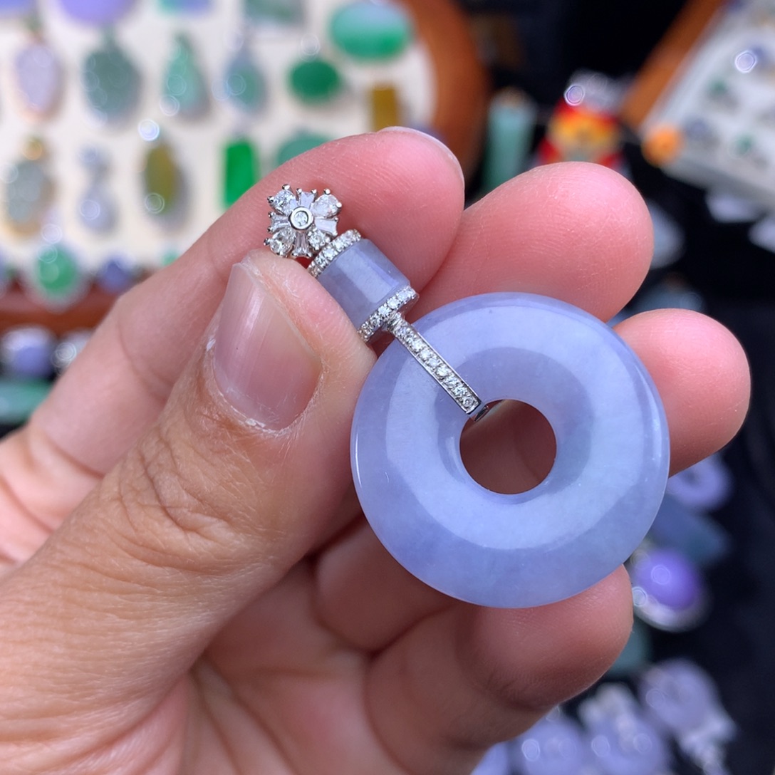 翡翠吊坠(不含链)18K金镶嵌