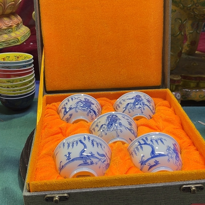 摆件摆件摆件摆件摆件瓷器摆件创意瓷器