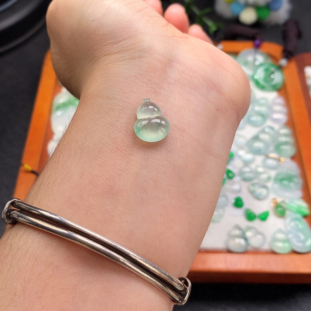 吊坠(不含链)未镶嵌翡翠葫芦