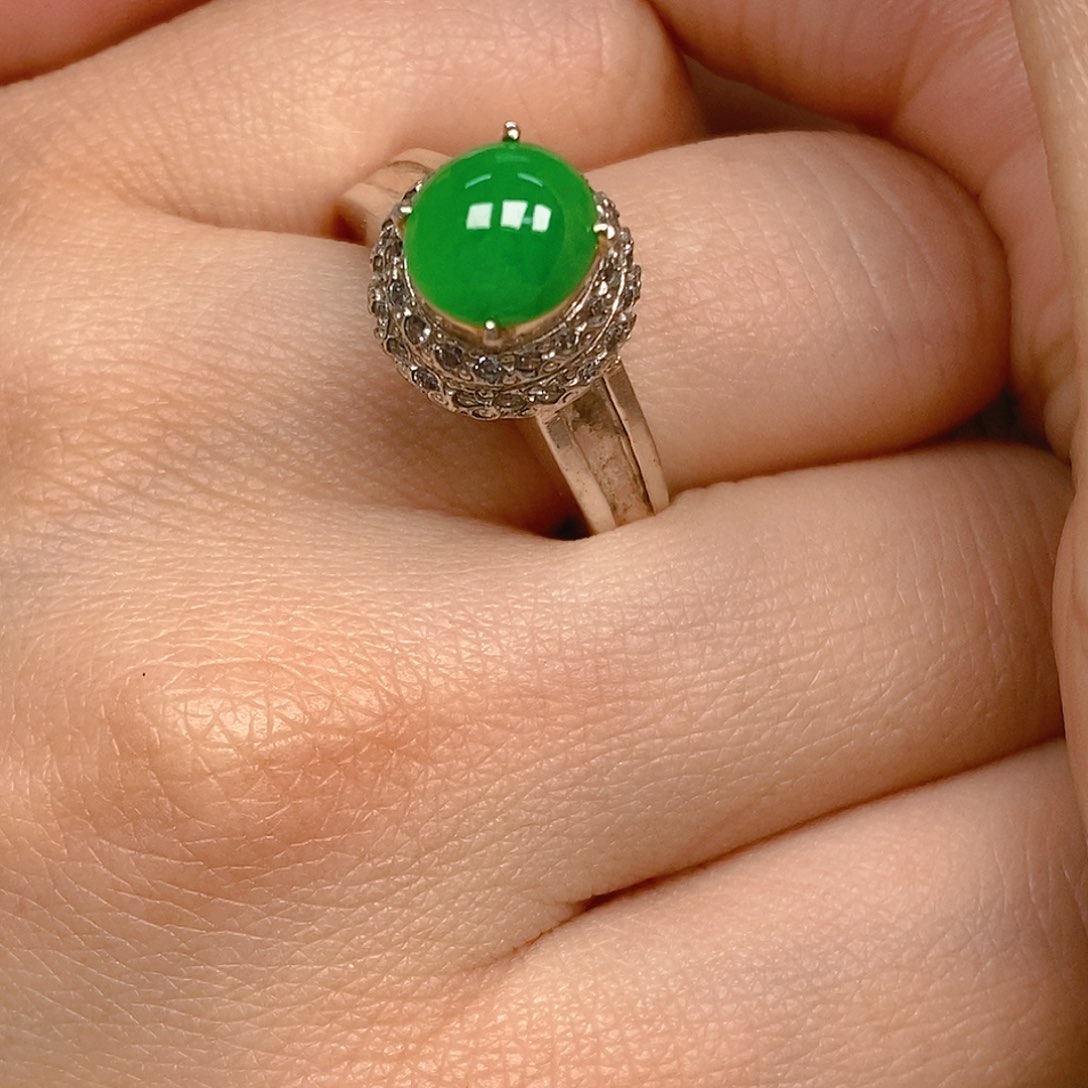 翡翠戒指未镶嵌翡翠