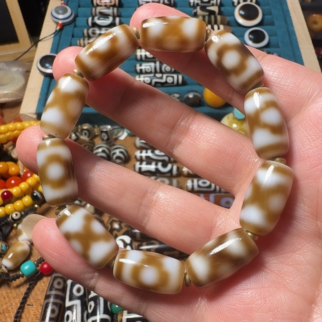 玛瑙/玉髓颈饰合金