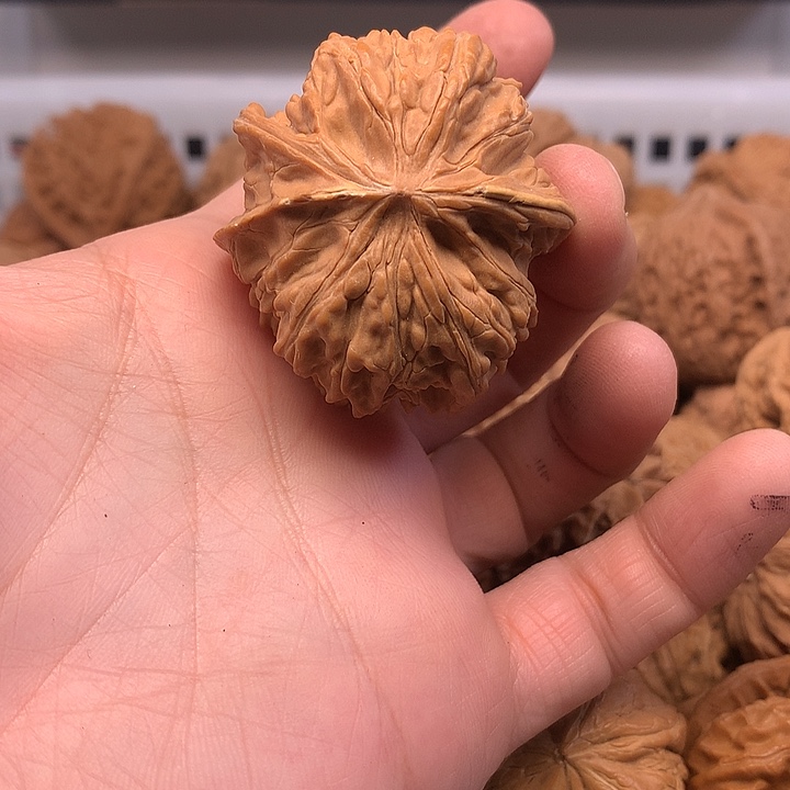 A***杨吊坠文玩核桃文玩核桃