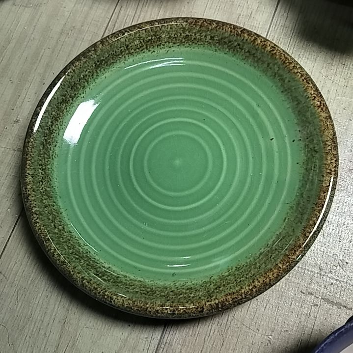 盘瓷片陶瓷杯盘壶碗都有