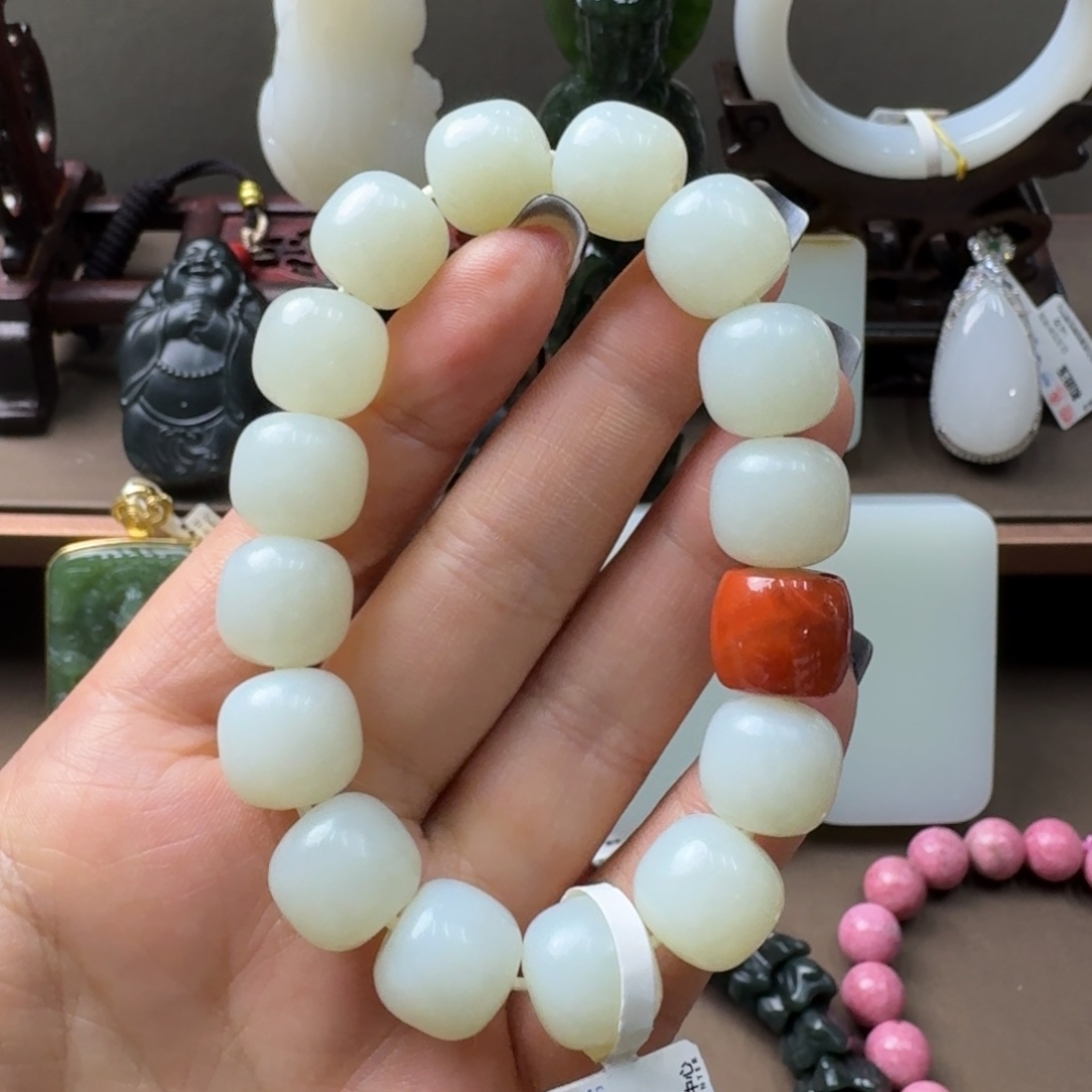 和田玉未镶嵌手串