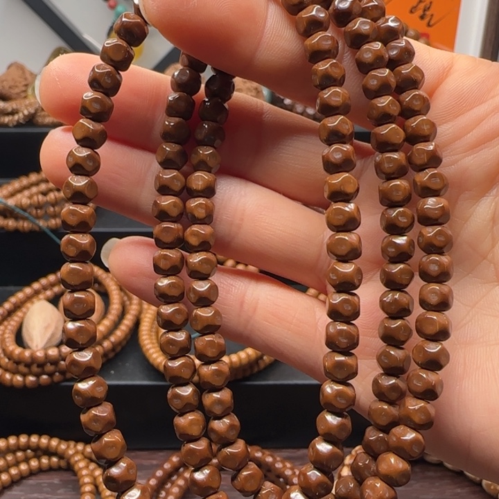 A***Y吊坠紫金鼠6*5纯肉无相脖挂