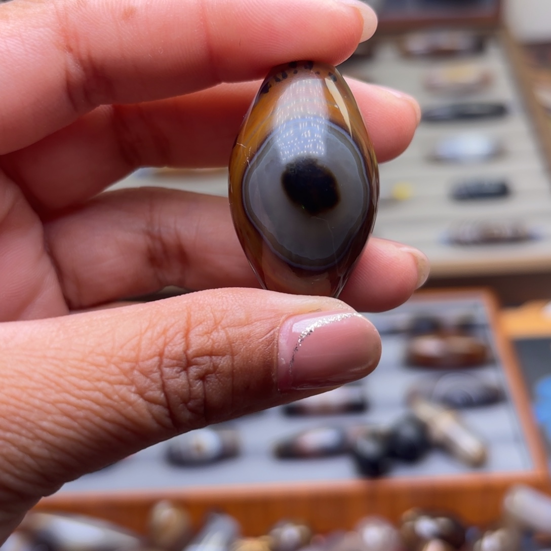 都***训玛瑙/玉髓未镶嵌颈饰