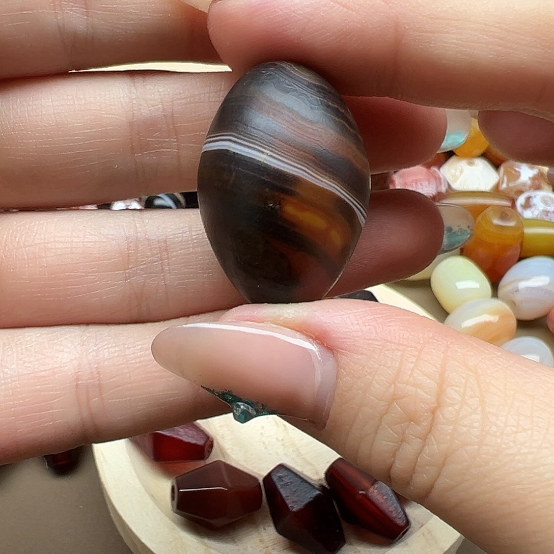 玛瑙/玉髓合金珠宝半成品有裂