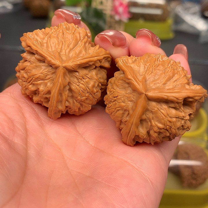 文玩核桃吊坠11三棱