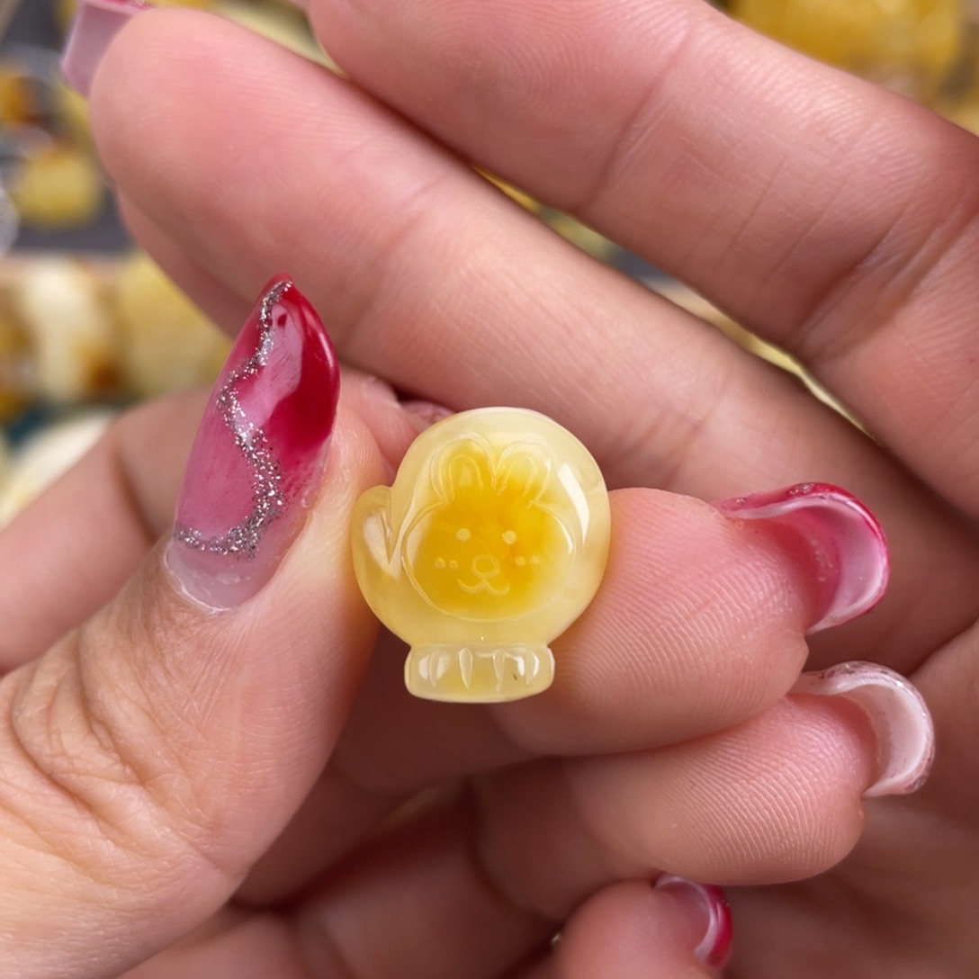 琥珀裸石未镶嵌蜜蜡