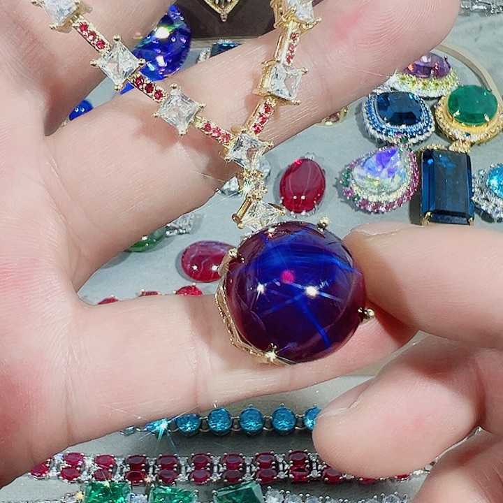 非金属红色蓝色满镶嵌吊坠