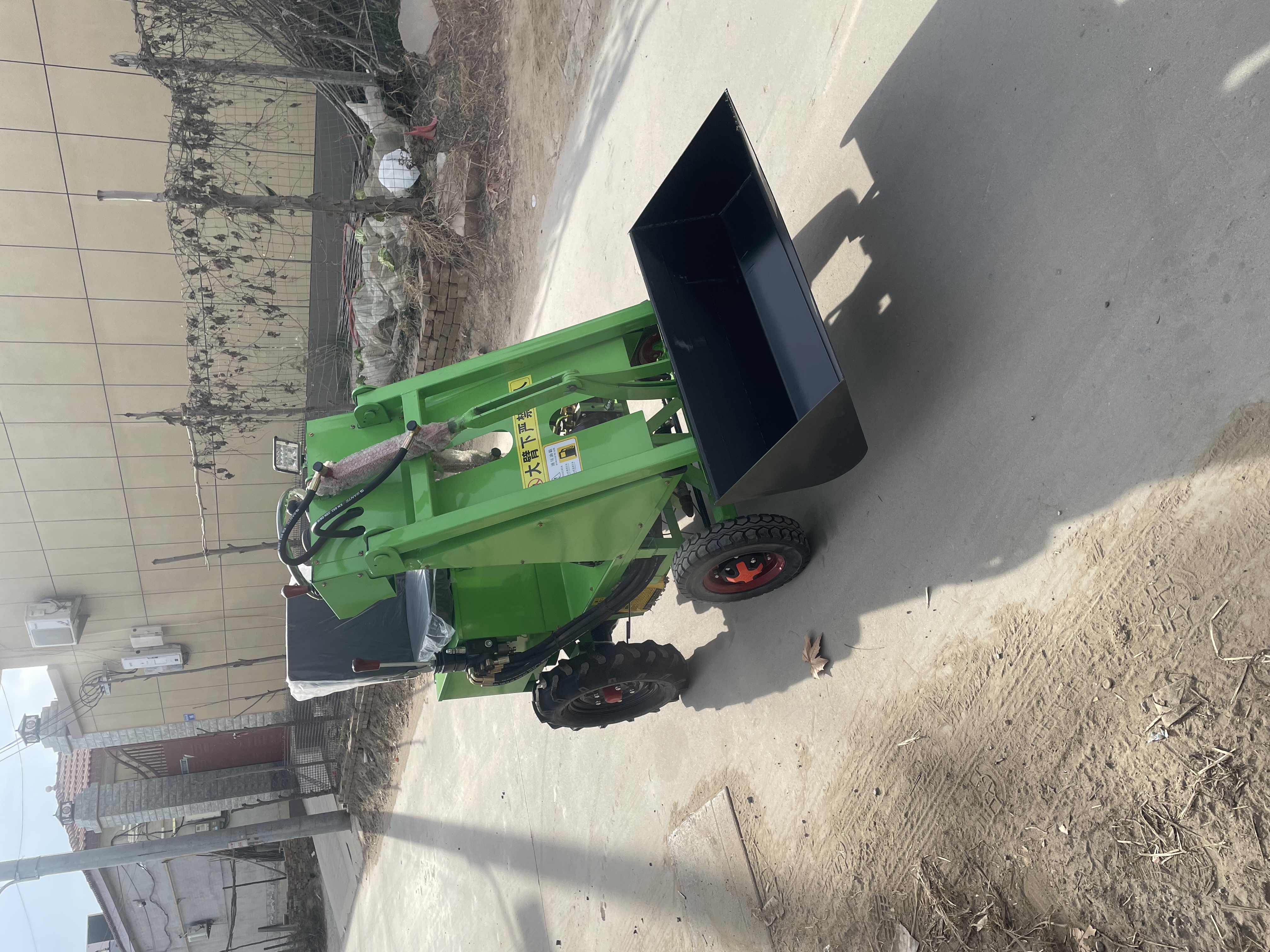 电动轻型铲车装载车养殖场工地仓库厂房家用小型铲车灵活轻便节能