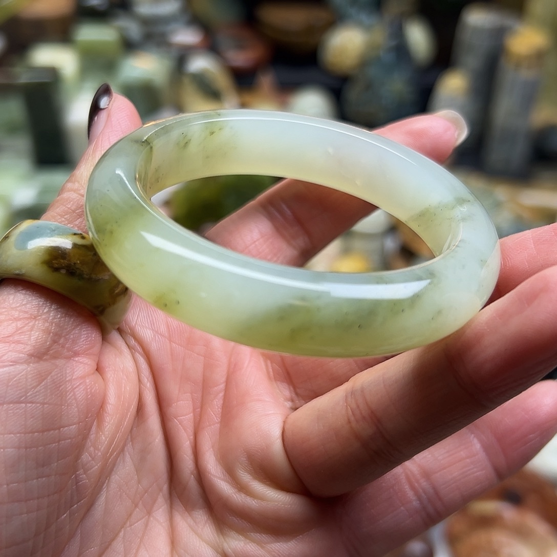 岫玉未镶嵌颈饰水墨54