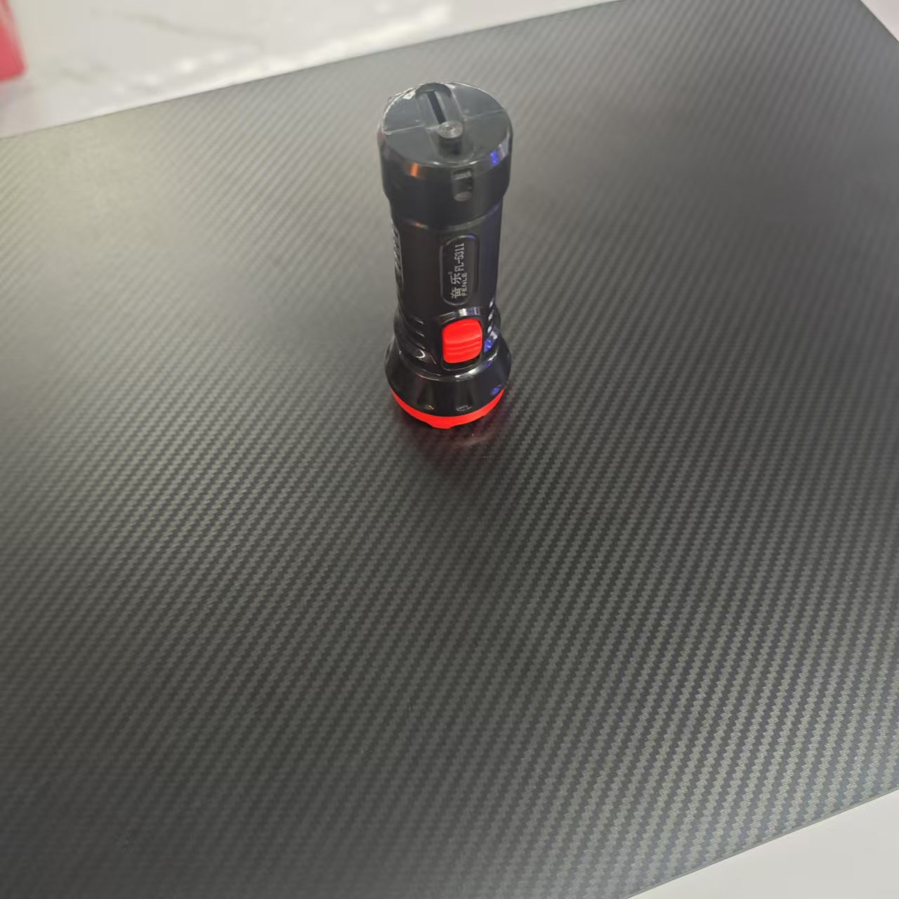 家用便携小型伸缩LED充电式手电筒