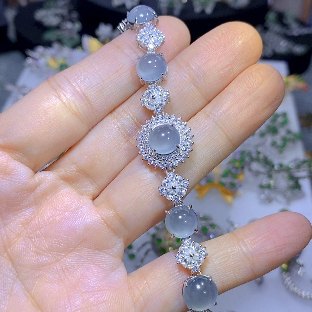 翡翠颈饰银S925镶嵌天然翡翠