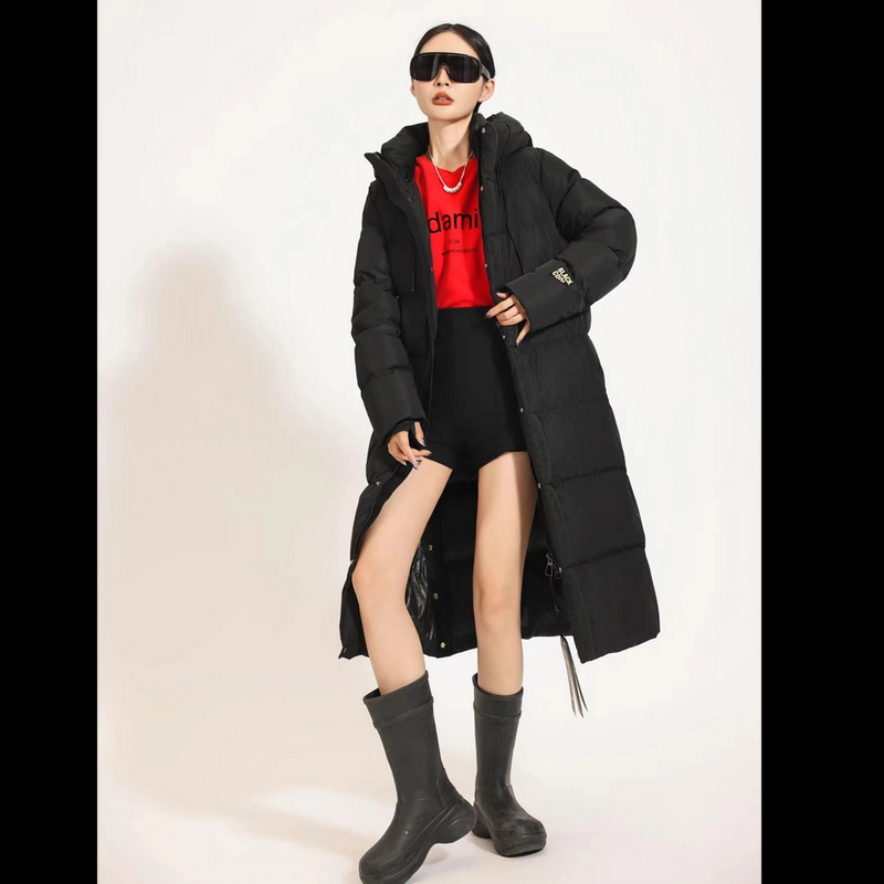 【90鹅绒】【明星同款】哑光黑金长款羽绒服女款冬季保暖连帽时尚外套