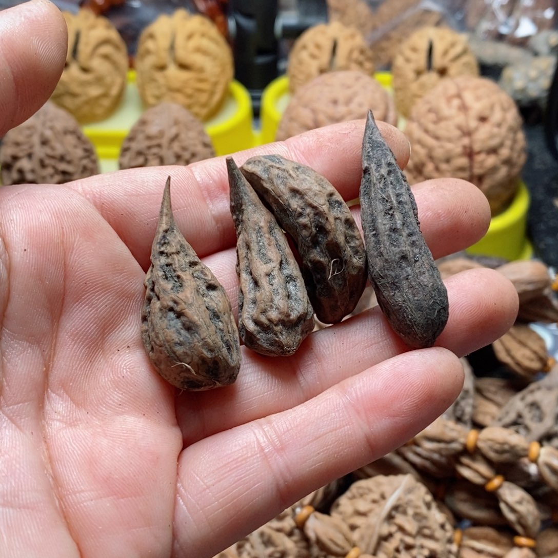 文玩核桃吊坠瑕疵59