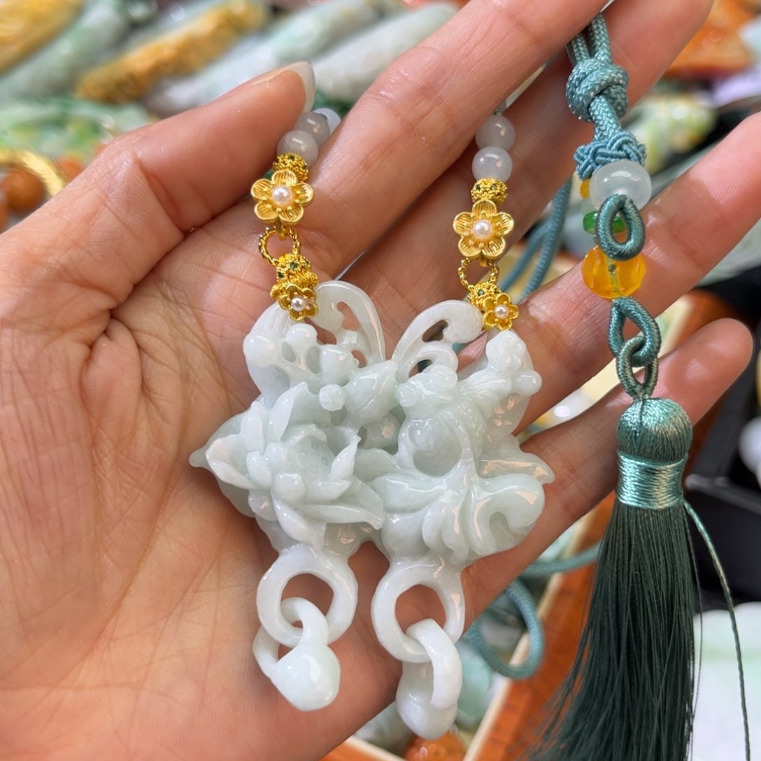 翡翠颈饰未镶嵌待编款
