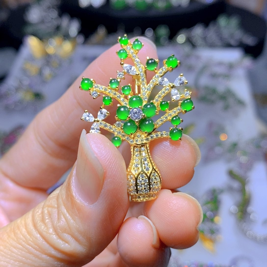 翡翠颈饰银S925镶嵌天然翡翠