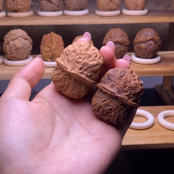 吊坠文玩核桃26。           