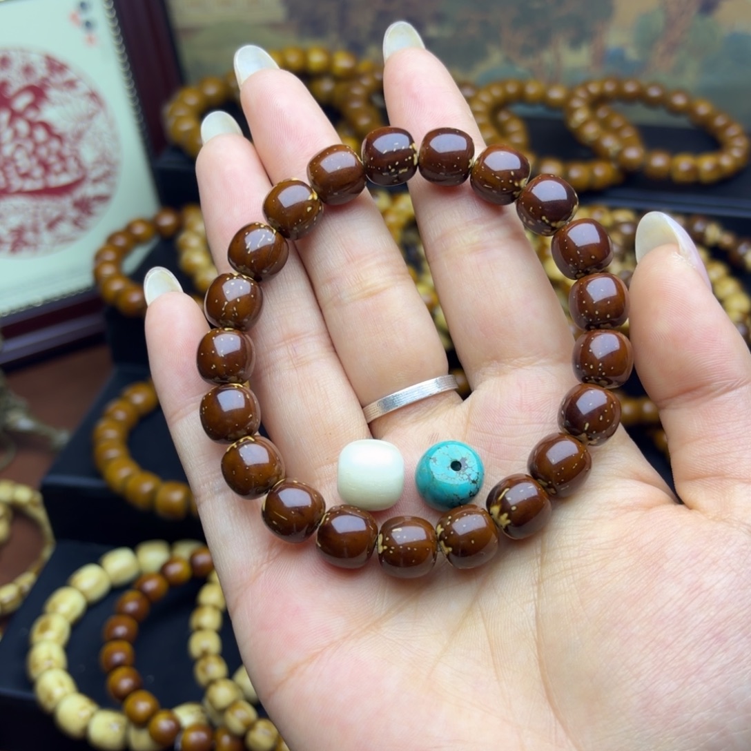 i***2紫金鼠手串10.9尺寸实心